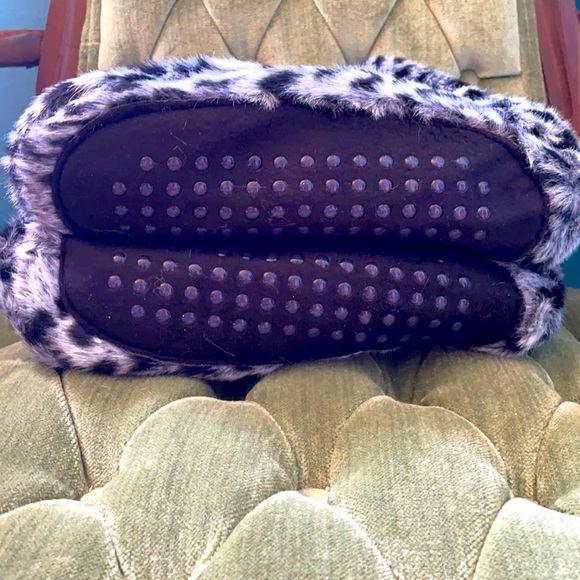 NWT Slipper Booties With Grippers - Picture 4 of 4